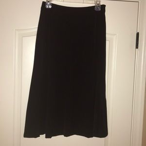 Black pleated skirt